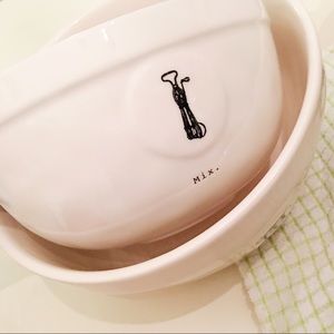 RAE DUNN white ceramic Nesting Bowls Measure/Mix